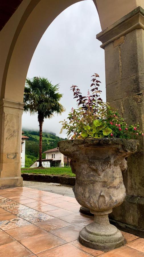 Hotel La Venta De Miyares - Casa De Indianos Piloña Esterno foto